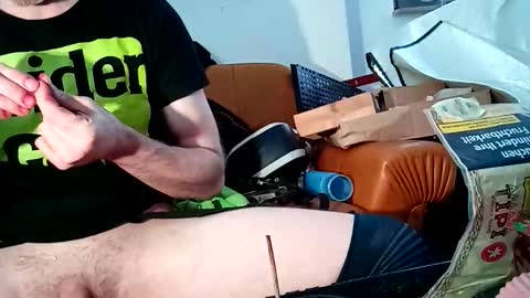 crystelweed online show from October 2025 01:54:01 PM