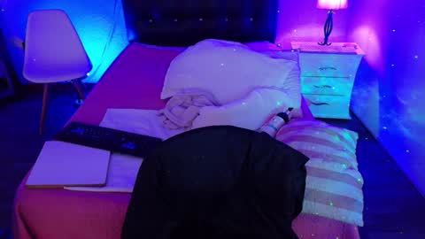 Snapshot of cuckoldlover69_ chatting on February 2025 03:01:01 AM cuckoldlover69_ online show from February 2025 03:01:01 AM