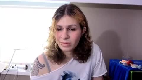 cuddleavenue online show from June 2026 07:57:01 PM