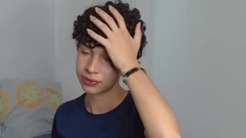 Cuddly online show from December 2024 05:15:01 PM