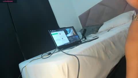 Paulina online show from April 2026 06:22:02 AM