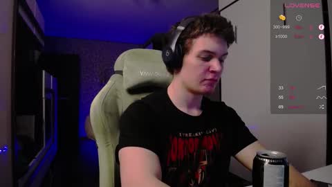 Snapshot of cumzan_ chatting on February 2025 06:32:02 PM Tarzan online show from February 2025 06:32:02 PM