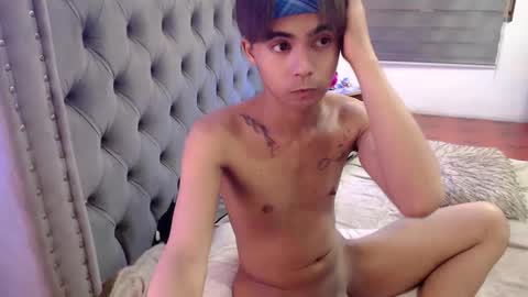 Xyrien online show from December 2025 07:31:02 PM