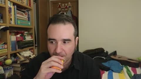 curiosillo1983 online show from April 2026 12:16:02 AM