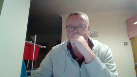 Snapshot of curiousax77 chatting on February 2025 06:37:01 PM curiousax77 online show from February 2025 06:37:01 PM
