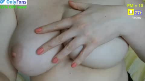 Snapshot of curiousneighbour chatting on February 2026 04:22:01 AM FREE Instagram dancingneighbour online show from February 2026 04:22:01 AM