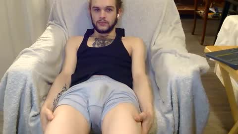 curiouss25 online show from December 2025 02:56:02 PM