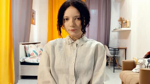 Kira online show from April 2026 03:22:02 PM