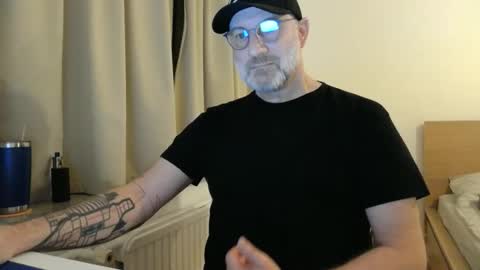 Curman85 online show from March 2026 11:19:02 PM