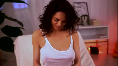curvedlizzie online show from April 2026 10:07:02 PM