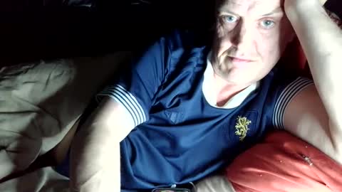 curvelover1977 online show from May 2026 03:37:02 AM