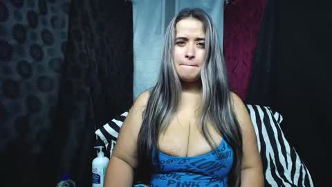 Snapshot of curvy_emma0 chatting on September 2025 10:22:01 PM Emma online show from September 2025 10:22:01 PM
