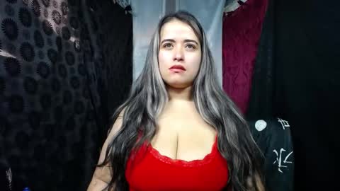 Snapshot of curvy_emma0 chatting on October 2025 10:07:01 PM Emma online show from October 2025 10:07:01 PM
