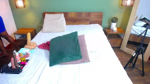 Snapshot of curvyebonyy_ chatting on December 2024 07:27:02 PM Danna online show from December 2024 07:27:02 PM