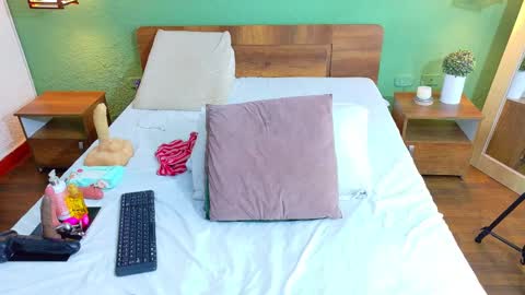 Snapshot of curvyebonyy_ chatting on February 2025 08:25:01 PM Danna online show from February 2025 08:25:01 PM