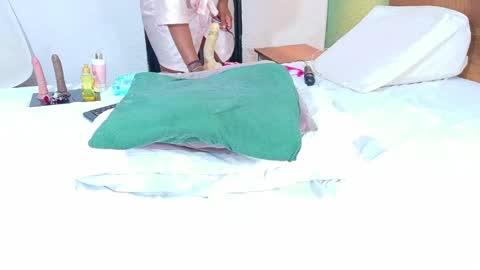 Snapshot of curvyebonyy_ chatting on September 2025 08:47:02 AM Danna online show from September 2025 08:47:02 AM