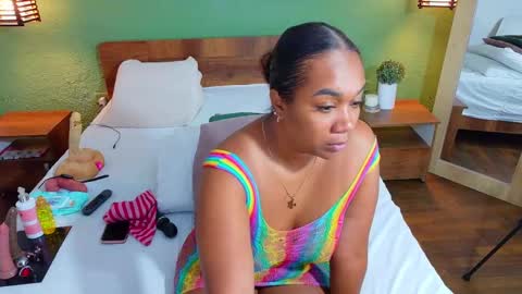 Snapshot of curvyebonyy_ chatting on September 2025 08:34:01 PM Danna online show from September 2025 08:34:01 PM