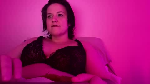 Snapshot of curvyflora chatting on February 2025 02:50:02 AM CurvyFlora online show from February 2025 02:50:02 AM