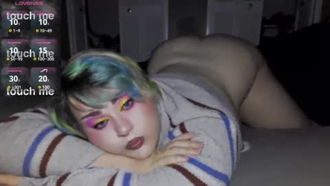 Snapshot of curvygothfemboy chatting on February 2025 04:09:02 AM Curvygothfemboy online show from February 2025 04:09:02 AM