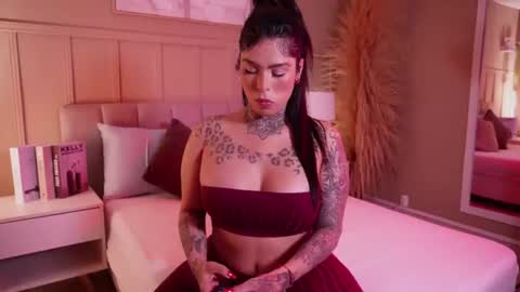 Snapshot of curvyliciouss chatting on June 2026 08:11:01 PM Samantha online show from June 2026 08:11:01 PM