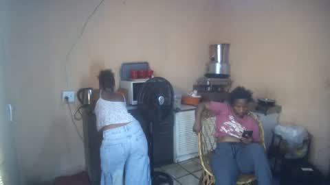 Snapshot of curvypear76x chatting on February 2026 10:16:01 AM curvypear76x online show from February 2026 10:16:01 AM