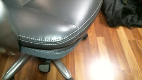 Snapshot of cutandwaxed2 chatting on December 2024 02:31:02 PM BI SMOOTH MATURE  SUB online show from December 2024 02:31:02 PM