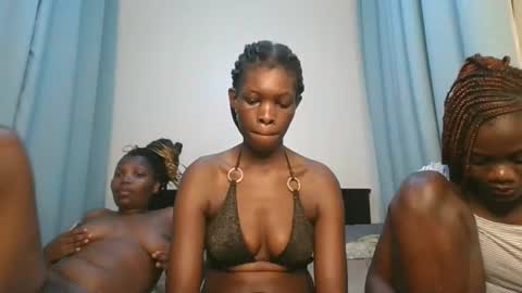 angel online show from November 2025 09:59:01 PM