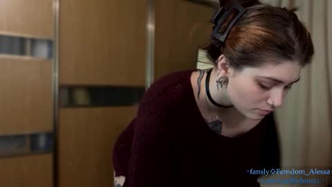 Polly my Name.   .  online show from February 2026 06:28:01 PM