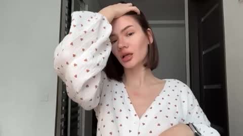 Snapshot of cute_bubbles chatting on December 2025 07:17:01 AM cute_bubbles online show from December 2025 07:17:01 AM