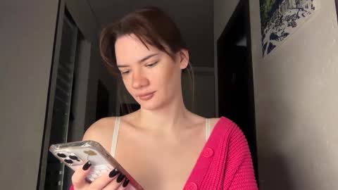 Snapshot of cute_bubbles chatting on December 2025 06:59:02 PM cute_bubbles online show from December 2025 06:59:02 PM