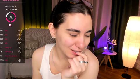 Hanna online show from December 2024 02:20:02 AM