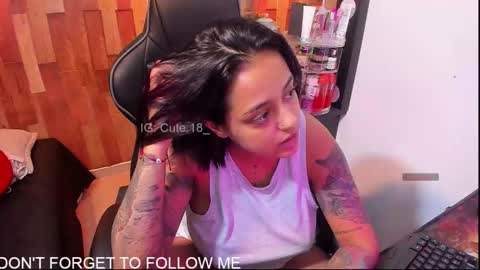    Independent Model online show from October 2025 01:00:02 AM