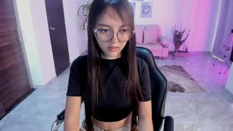 Bella Fox online show from April 2026 02:58:01 PM