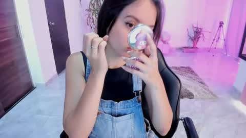 Bella Fox online show from July 2026 01:34:02 PM
