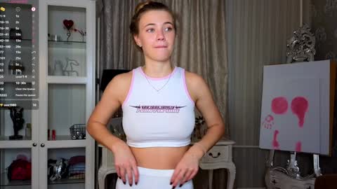 Snapshot of cute_fox_girl chatting on October 2025 07:38:02 AM Anne online show from October 2025 07:38:02 AM