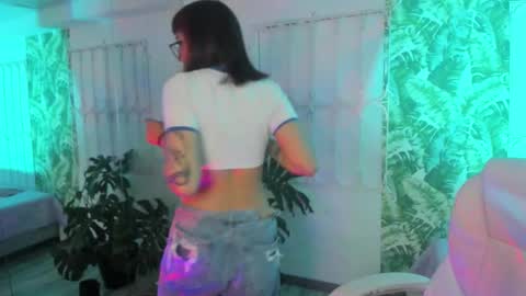 Sofa  online show from November 2025 08:52:01 PM