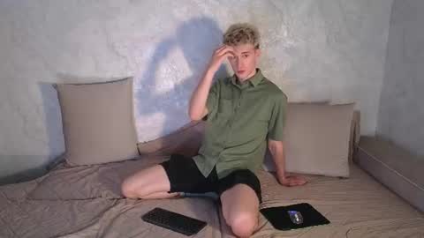 ToniDaniel online show from July 2026 07:49:02 PM