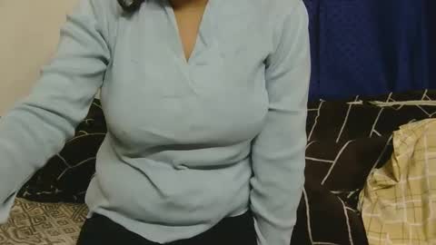 Snapshot of cute_kashmira99 chatting on January 2025 03:13:01 PM kashmira online show from January 2025 03:13:01 PM