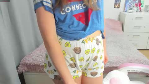 Snapshot of cute_kate0 chatting on September 2025 09:34:01 AM cute_kate0 online show from September 2025 09:34:01 AM