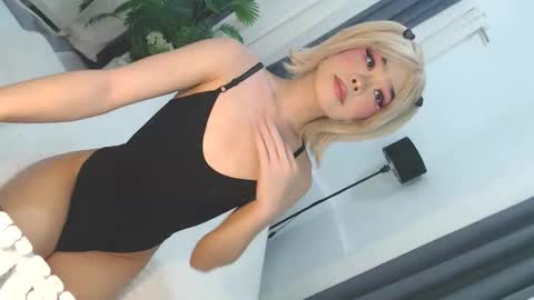 Snapshot of cute_maloi chatting on June 2026 01:06:02 PM Jane online show from June 2026 01:06:02 PM