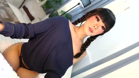 Snapshot of cute_maloi chatting on July 2026 05:00:02 AM Jane online show from July 2026 05:00:02 AM