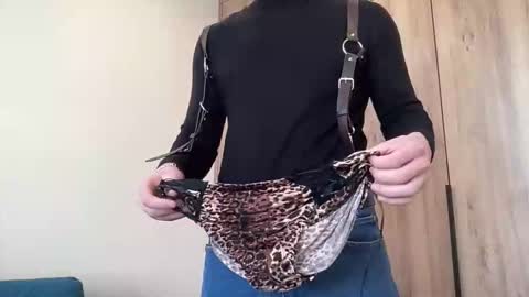 cute_skywalker online show from March 2026 06:09:01 AM