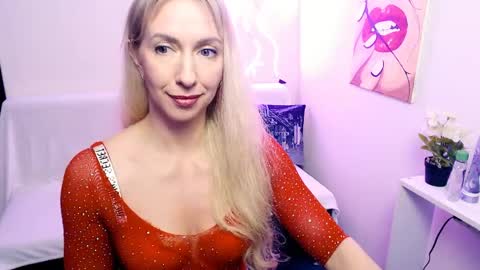 cute_smile_shy online show from April 2026 09:41:02 PM