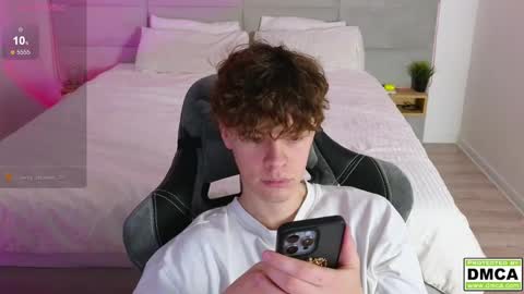 Thomas -  online show from February 2025 08:42:01 PM