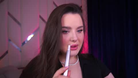 Amber online show from March 2025 11:16:02 PM