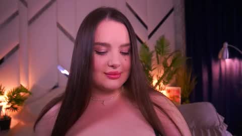 Amber online show from September 2025 11:18:01 PM