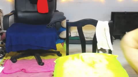 Snapshot of cuteandsexyone chatting on December 2024 04:36:01 PM CuteAndSexyOne  Na and Brian online show from December 2024 04:36:01 PM