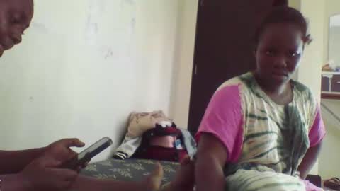 Snapshot of cutecaramela chatting on April 2026 06:36:01 AM cutecaramela online show from April 2026 06:36:01 AM