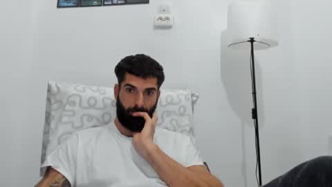 cuteeboy online show from November 2025 06:19:02 PM