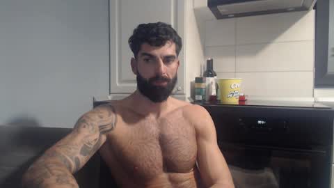 cuteeboy online show from December 2025 10:29:02 PM